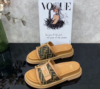 quessy sandals